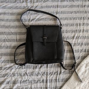 Universal Thread Backpack